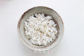 照烧青花鱼盖饭poke bowl的做法步骤：2