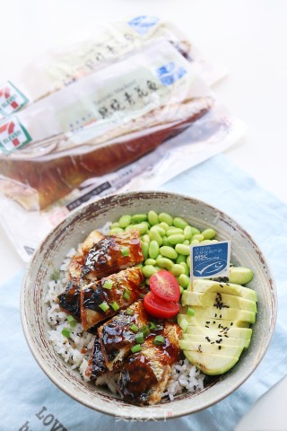 照烧青花鱼盖饭poke bowl的做法步骤：5