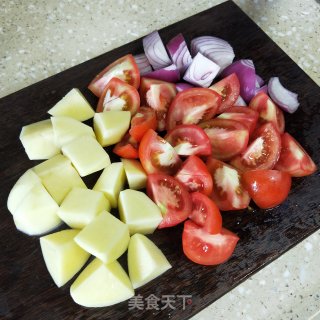 番茄土豆炖牛腩的做法步骤：3