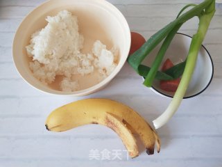香蕉炒饭的做法步骤：1