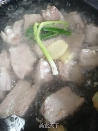 允指排骨的做法步骤：2