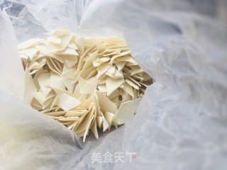 鸡蛋番茄尕面片的做法步骤：1