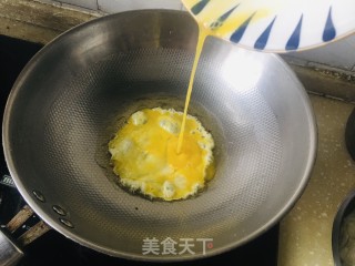 鸡蛋番茄尕面片的做法步骤：3