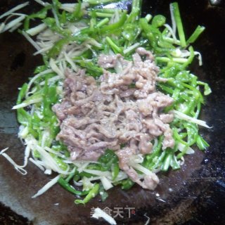 时蔬炒肉的做法步骤：8