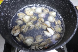 丝瓜蛤蜊汤的做法步骤：2