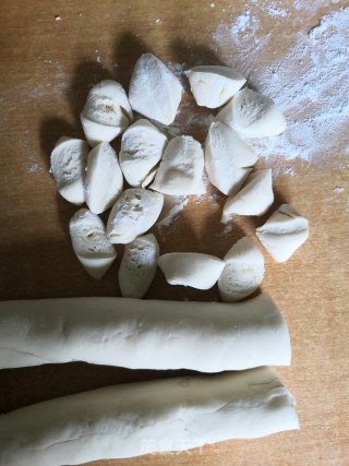 香菜猪肉玉米蒸饺的做法步骤：11