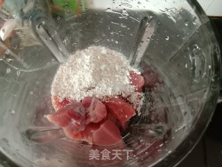猪肉丸的做法步骤：2