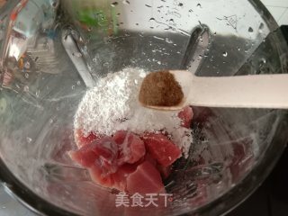 猪肉丸的做法步骤：4