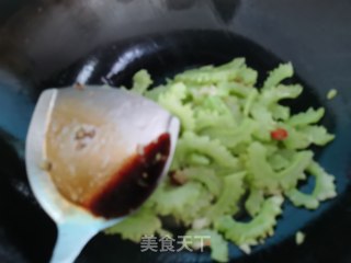 清炒苦瓜的做法步骤：5