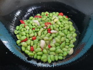 毛豆米炒牛筋的做法步骤：4
