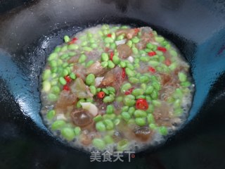 毛豆米炒牛筋的做法步骤：7