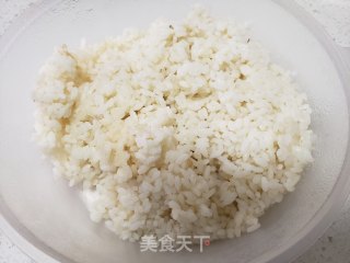 洋葱土豆炒米饭的做法步骤：2
