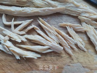 凉拌腐竹的做法步骤：1