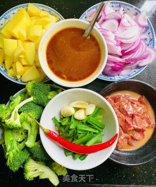 黑椒土豆牛肉饭的做法步骤：2