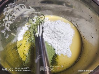 抹茶蛋糕卷的做法步骤：2