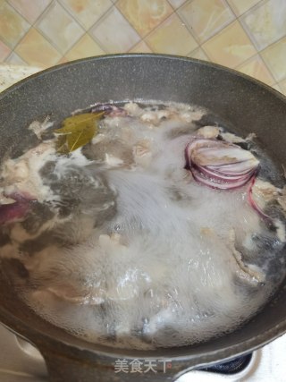 酱烧牛腩的做法步骤：2