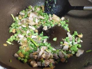 豆角玉米肉末炒饭的做法步骤：3