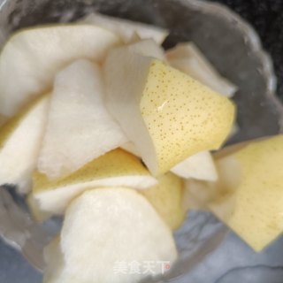 雪梨菊花冻的做法步骤：2