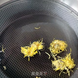雪梨菊花冻的做法步骤：9