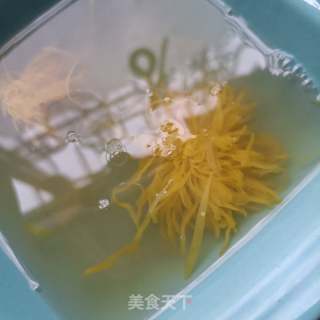 雪梨菊花冻的做法步骤：14
