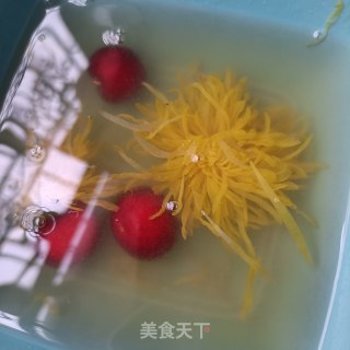 雪梨菊花冻的做法步骤：15