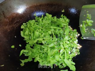 青椒炒苦瓜的做法步骤：6