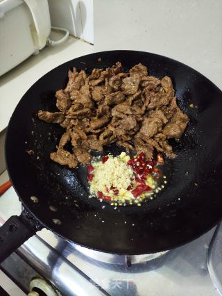 香辣干煸牛肉的做法步骤：6