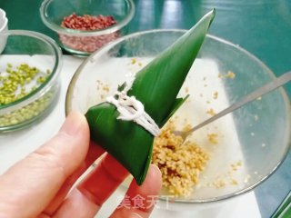 端午节这样的粽子可以吃10个～手指粽子的做法步骤：4