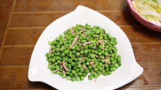 培根炒豌豆的做法步骤：6