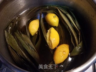 豆沙碱水粽的做法步骤：1