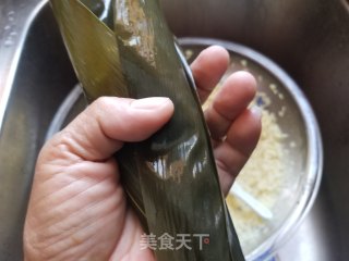 豆沙碱水粽的做法步骤：12