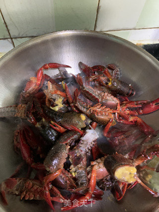 蒜蓉紫苏小龙虾的做法步骤：4