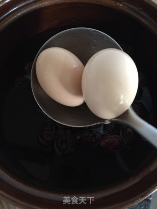 阿胶红枣蛋的做法步骤：4