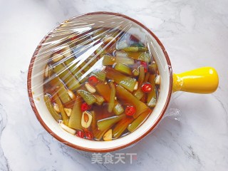 清脆爽口的腌莴笋的做法步骤：12
