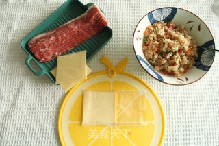 咸香软糯，一口爆浆芝士培根饭团！剩余米饭大改造！的做法步骤：5