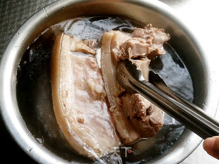 马兰干烧肉的做法步骤：8