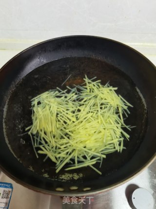 炝拌土豆丝的做法步骤：5