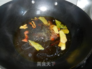红烧鸡爪的做法步骤：6