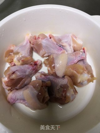 柠香鸡翅根的做法步骤：1