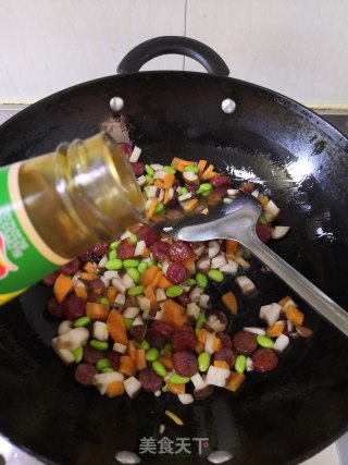 毛豆煲仔饭的做法步骤：5