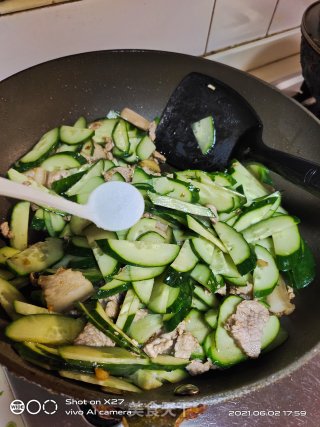 肉片炒黄瓜的做法步骤：5
