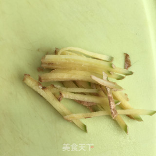 虾仁炒双色丁的做法步骤：4