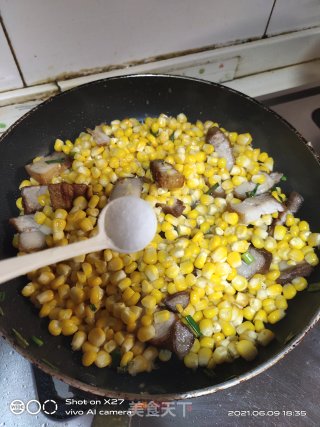 五花肉炒玉米的做法步骤：7