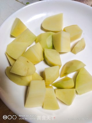 五花肉焖土豆的做法步骤：4