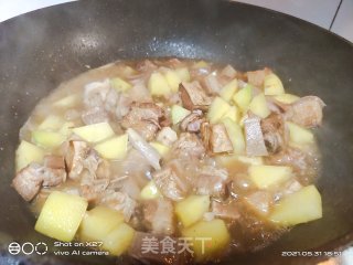 五花肉焖土豆的做法步骤：7