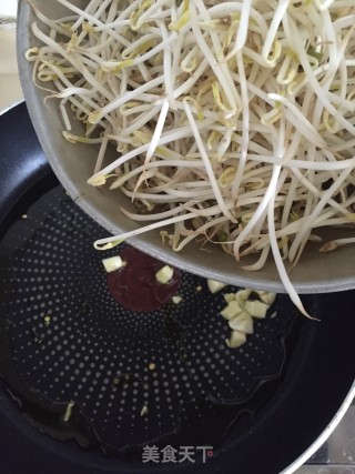 辣子豆芽的做法步骤：4