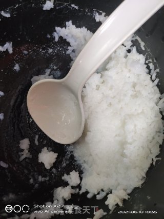 香菇肉片粥的做法步骤：1