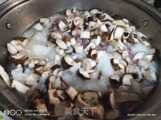香菇肉片粥的做法步骤：3