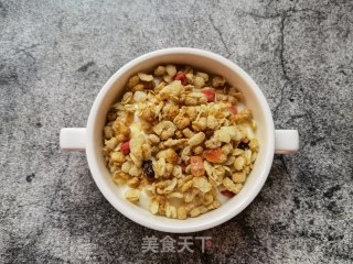 树莓麦片拌酸奶的做法步骤：6
