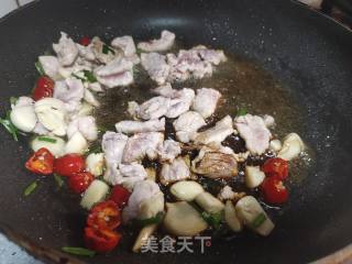 肉片炒荷兰豆的做法步骤：2